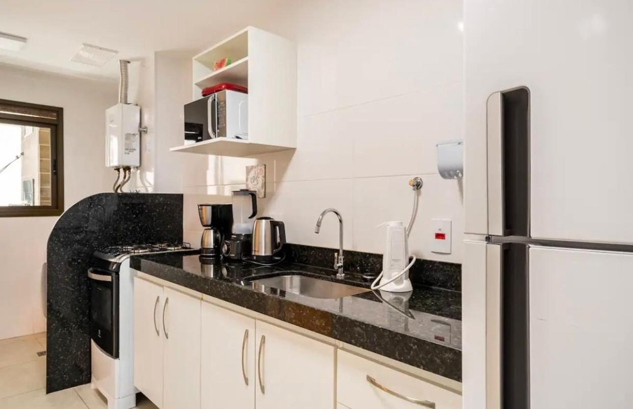 Apartamentos De 2 Quartos Com Piscina Na Praia Dos Anjos アハイアウ・ド・カボ エクステリア 写真